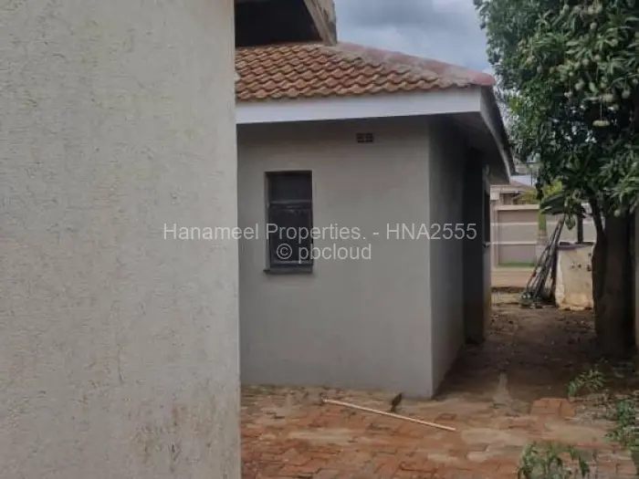 5 Bedroom House to Rent in Ashdown Park, Harare