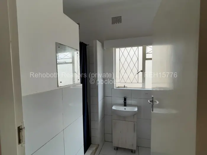 Retail/Shop to Rent in Alexandra Park, Harare