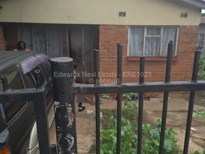 3 Bedroom House for Sale in Glen View, Harare