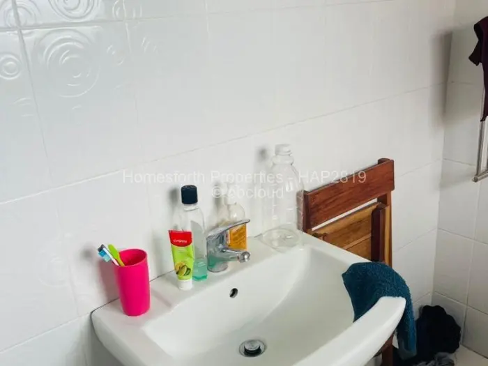 3 Bedroom Cottage/Garden Flat for Sale in Zimre Park, Harare