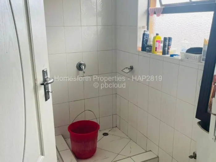 3 Bedroom Cottage/Garden Flat for Sale in Zimre Park, Harare