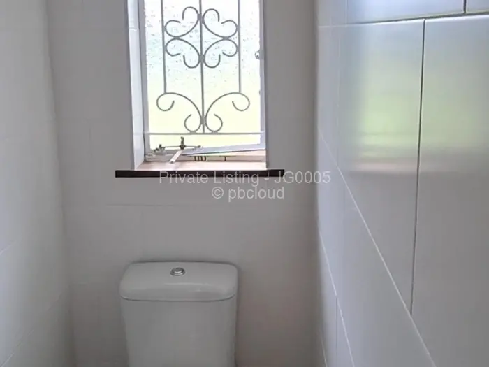 2 Bedroom House to Rent in Greendale, Harare