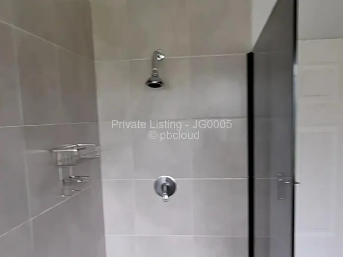 2 Bedroom House to Rent in Greendale, Harare