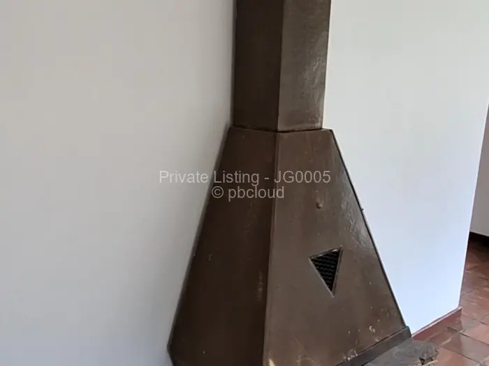 2 Bedroom House to Rent in Greendale, Harare