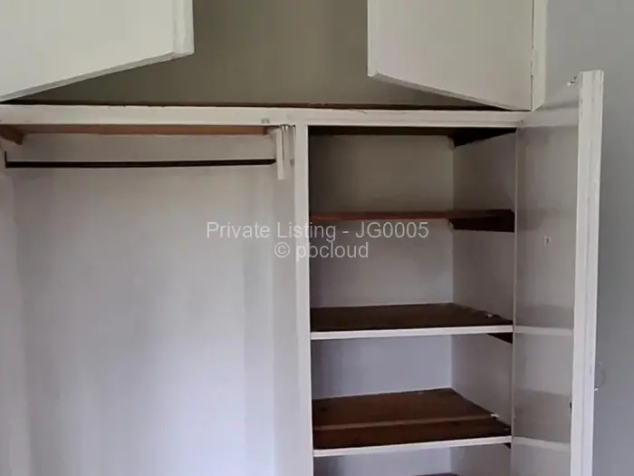 2 Bedroom House to Rent in Greendale, Harare