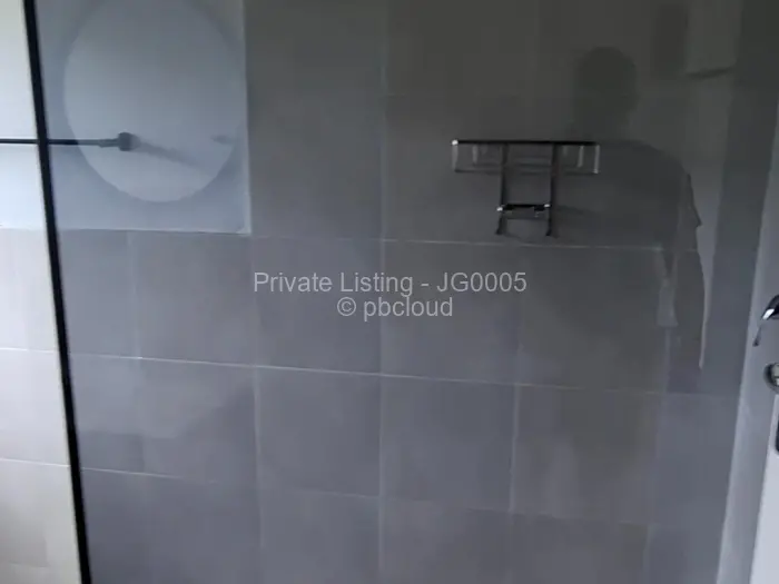 2 Bedroom House to Rent in Greendale, Harare