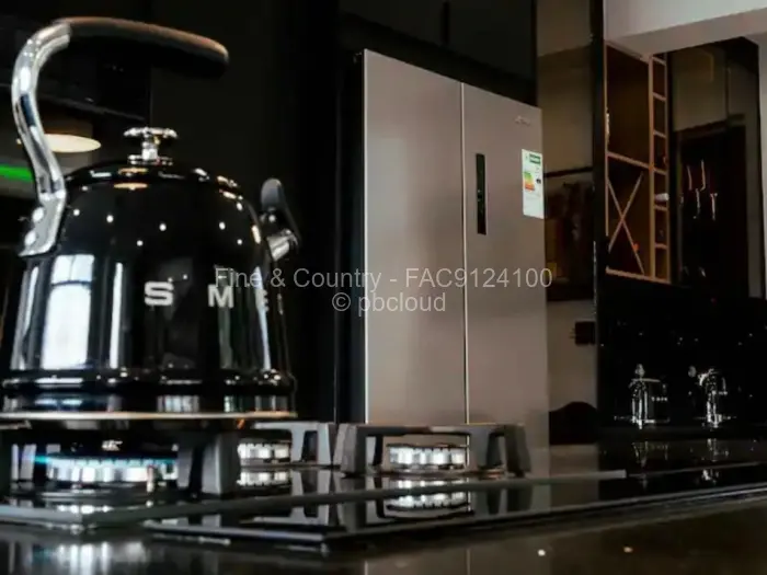 Townhouse/Cluster to Rent in Newlands, Harare