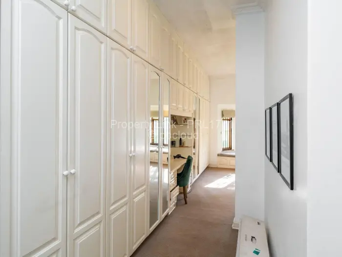 Townhouse/Cluster for Sale in Borrowdale, Harare