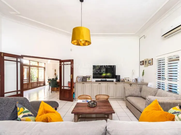 Townhouse/Cluster for Sale in Borrowdale, Harare