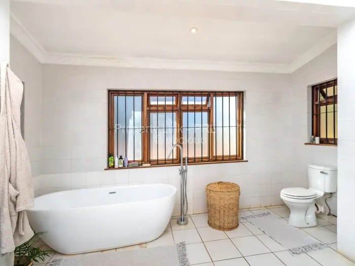 Townhouse/Cluster for Sale in Borrowdale, Harare