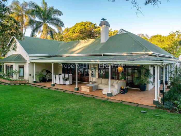 Townhouse/Cluster for Sale in Borrowdale, Harare