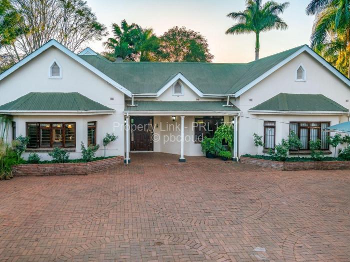 Townhouse/Cluster for Sale in Borrowdale, Harare