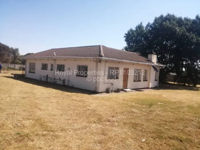 3 Bedroom House for Sale in Waterfalls, Harare