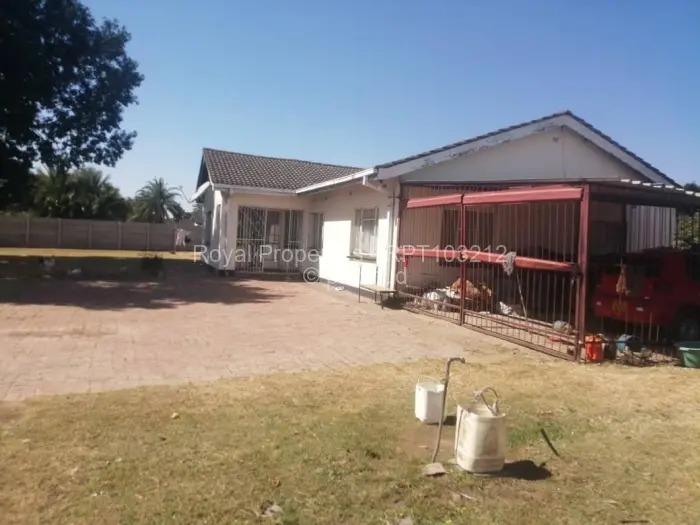 3 Bedroom House for Sale in Waterfalls, Harare