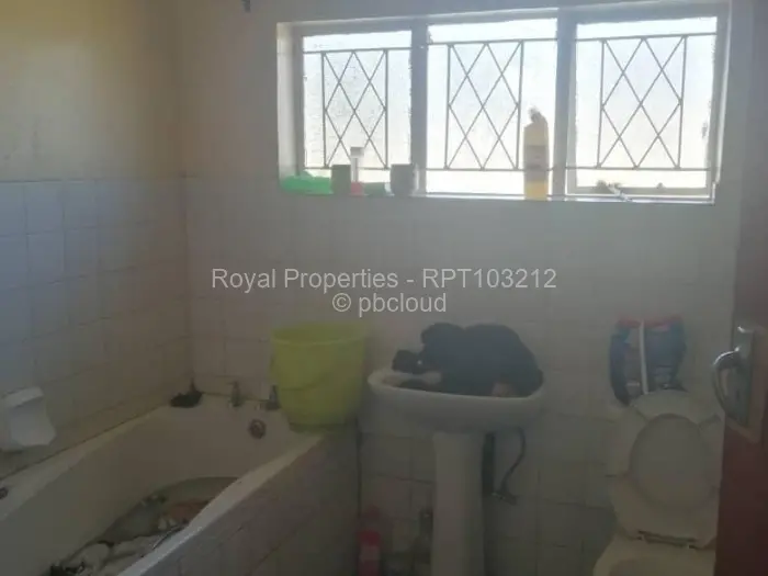 3 Bedroom House for Sale in Waterfalls, Harare