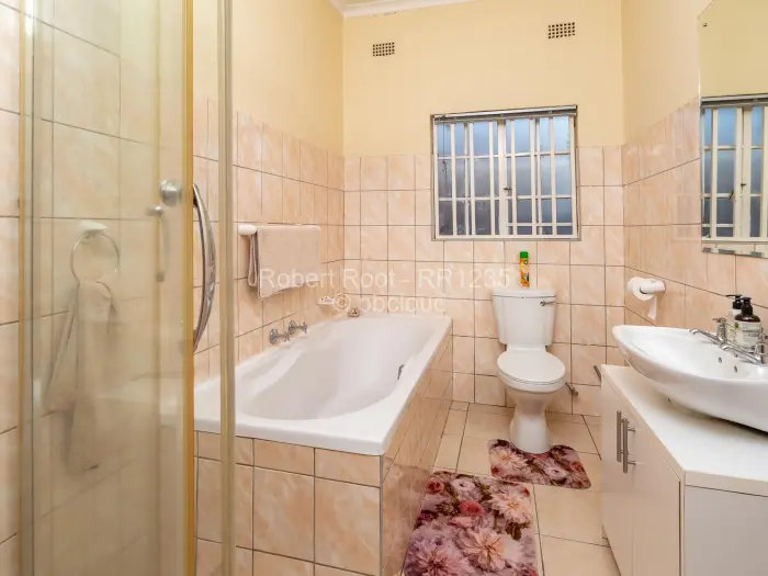 Townhouse/Cluster for Sale in Newlands, Harare