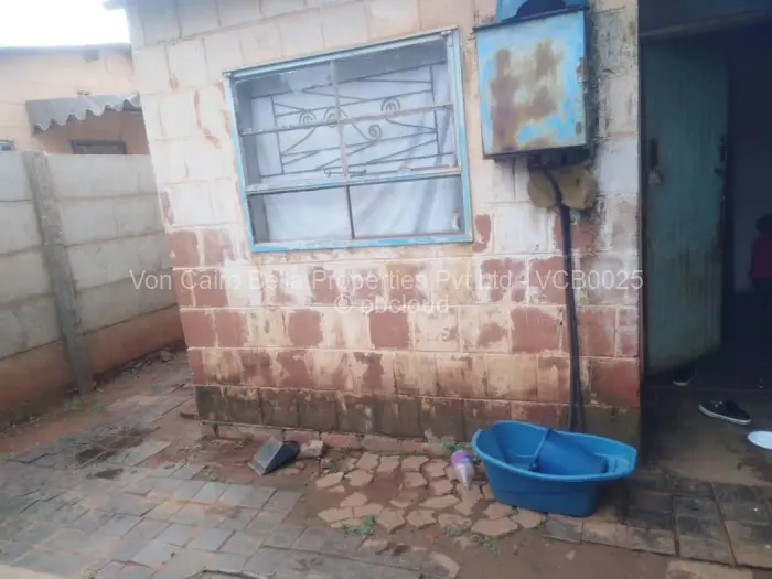 2 Bedroom House for Sale in Mufakose, Harare