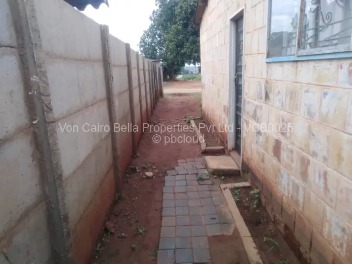 2 Bedroom House for Sale in Mufakose, Harare