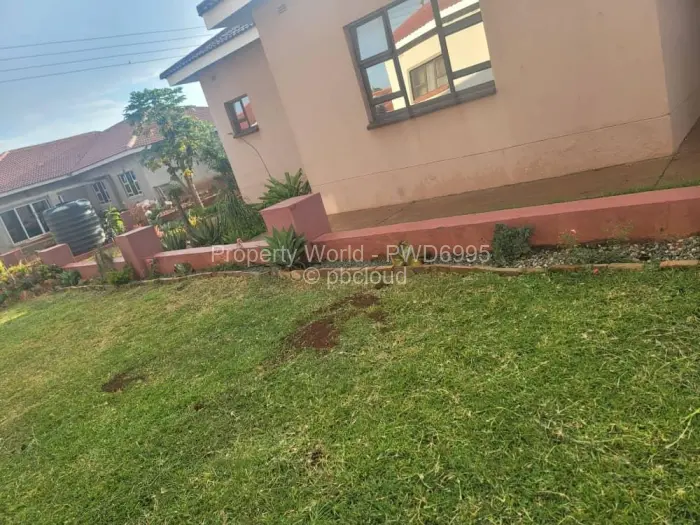 Townhouse/Cluster to Rent in Borrowdale, Harare
