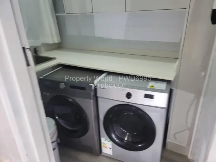 Townhouse/Cluster to Rent in Borrowdale, Harare