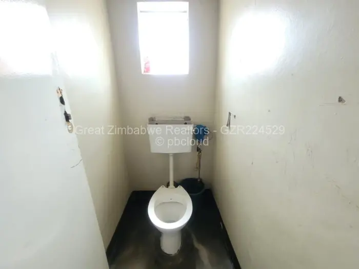 4 Bedroom House for Sale in Masvingo, Masvingo