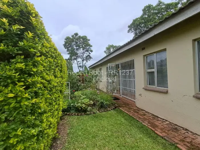 Townhouse/Cluster to Rent in Greendale, Harare