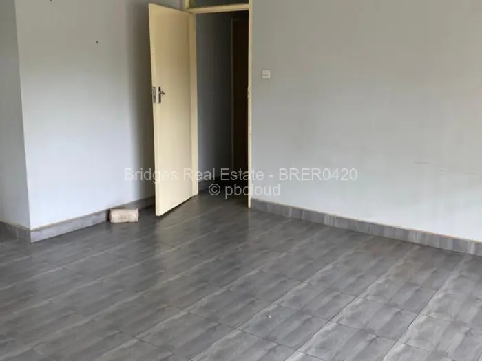 4 Bedroom House to Rent in Mabelreign, Harare