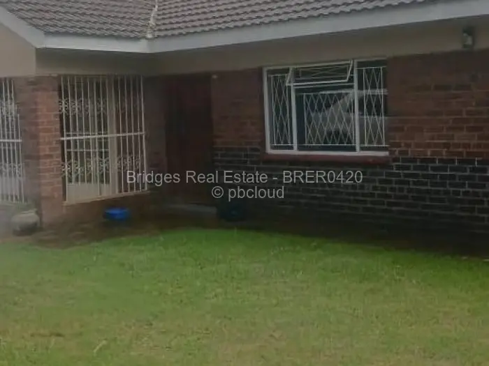 4 Bedroom House to Rent in Mabelreign, Harare