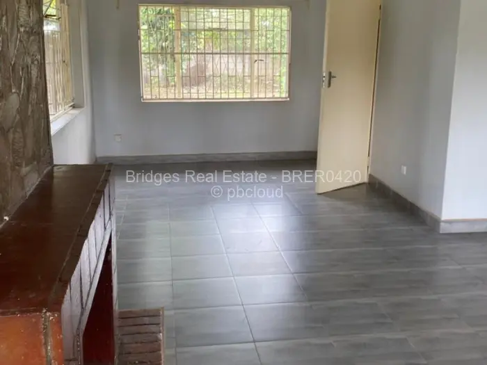 4 Bedroom House to Rent in Mabelreign, Harare