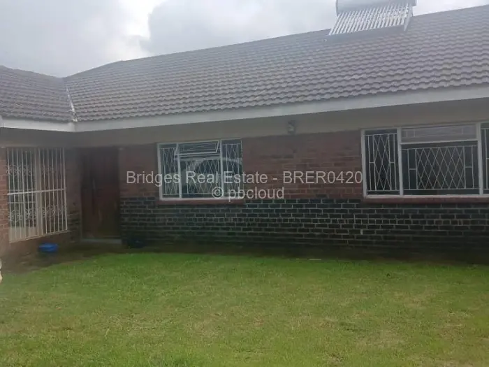4 Bedroom House to Rent in Mabelreign, Harare