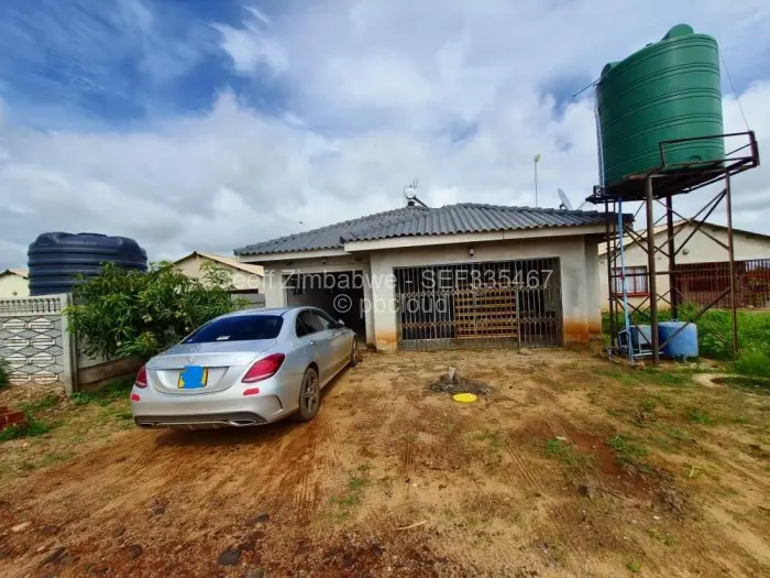 3 Bedroom House to Rent in Budiriro, Harare