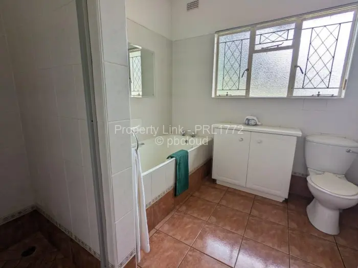 5 Bedroom House to Rent in Ballantyne Park, Harare