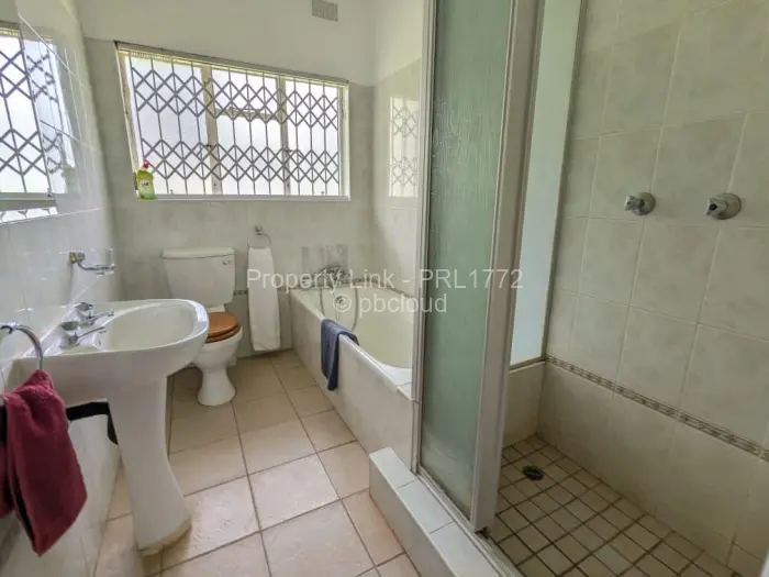 5 Bedroom House to Rent in Ballantyne Park, Harare