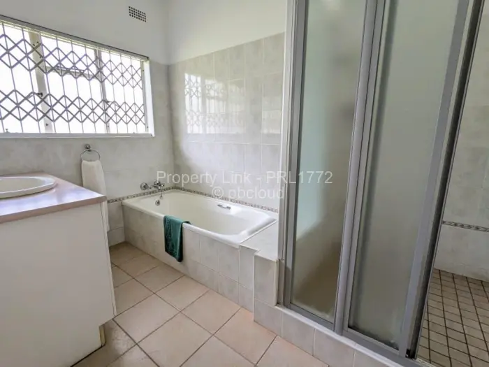 5 Bedroom House to Rent in Ballantyne Park, Harare