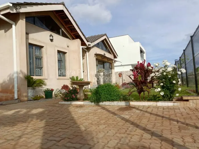 Townhouse/Cluster for Sale in Pomona, Harare