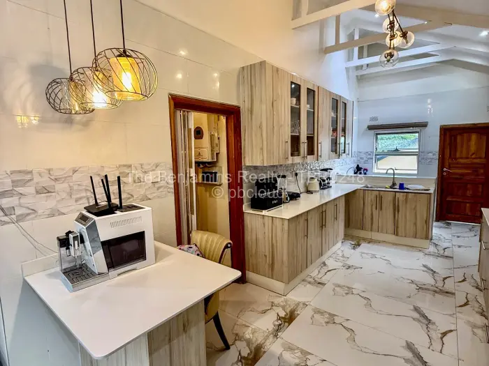 Townhouse/Cluster to Rent in Greystone Park, Harare