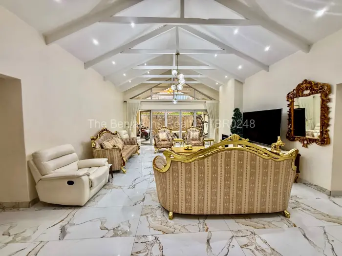 Townhouse/Cluster to Rent in Greystone Park, Harare