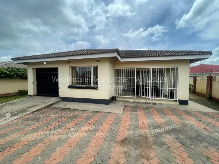 3 Bedroom House for Sale in Mainway Meadows, Harare