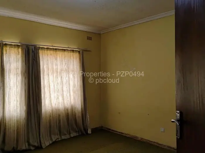6 Bedroom House to Rent in Borrowdale, Harare