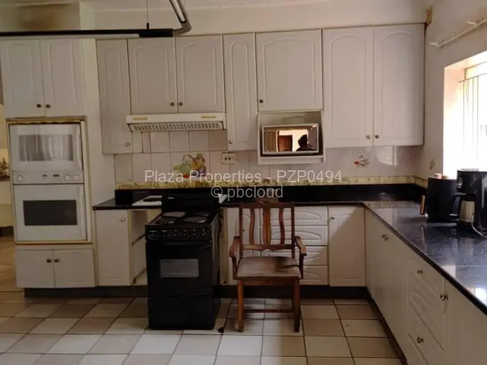 6 Bedroom House to Rent in Borrowdale, Harare
