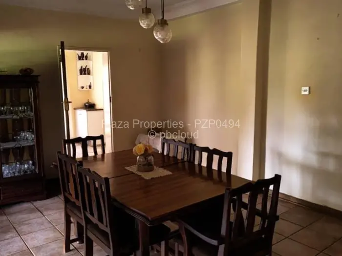 6 Bedroom House to Rent in Borrowdale, Harare