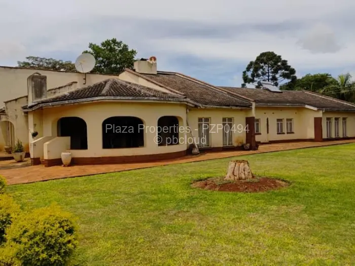 6 Bedroom House to Rent in Borrowdale, Harare