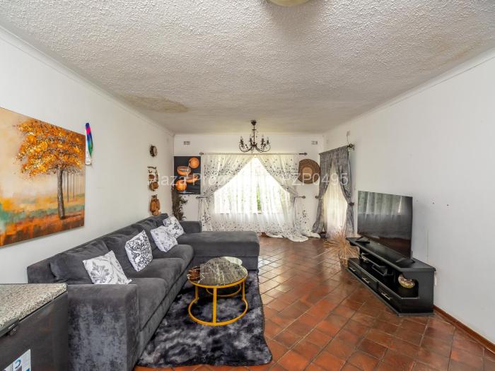 3 Bedroom Cottage/Garden Flat for Sale in Bluff Hill, Harare