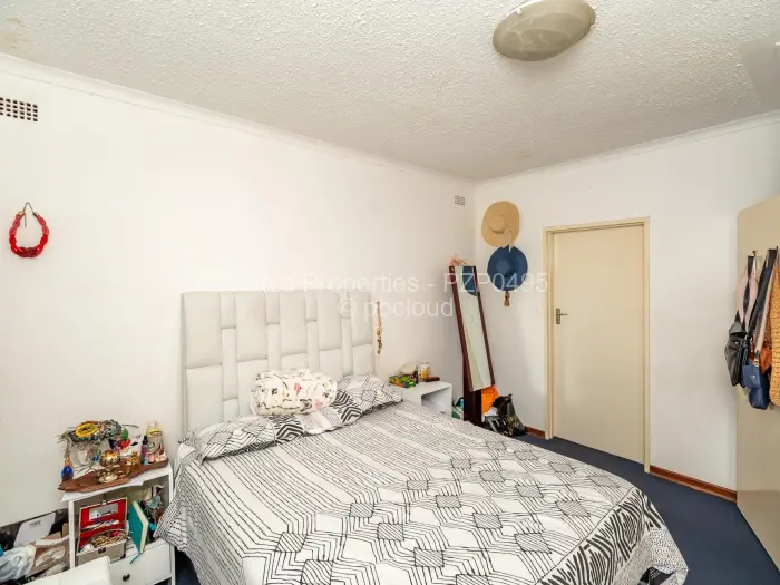 3 Bedroom Cottage/Garden Flat for Sale in Bluff Hill, Harare