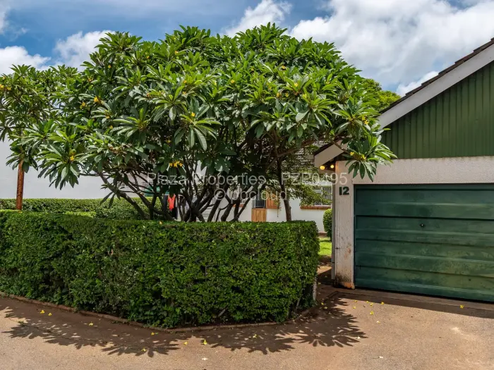 3 Bedroom Cottage/Garden Flat for Sale in Bluff Hill, Harare