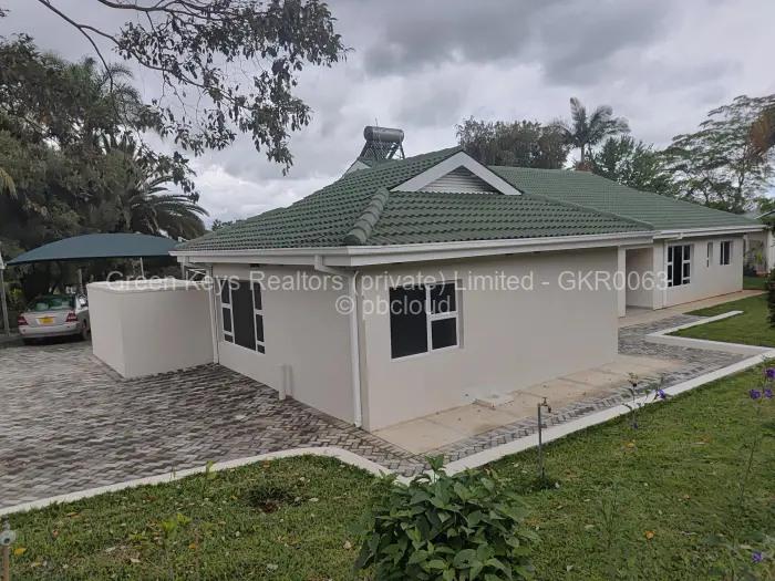 4 Bedroom House to Rent in Borrowdale Brooke