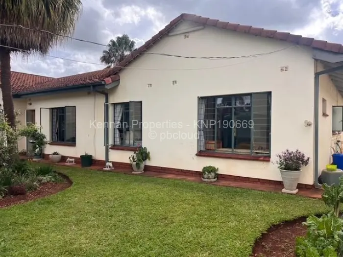 Townhouse/Cluster for Sale in Greendale, Harare