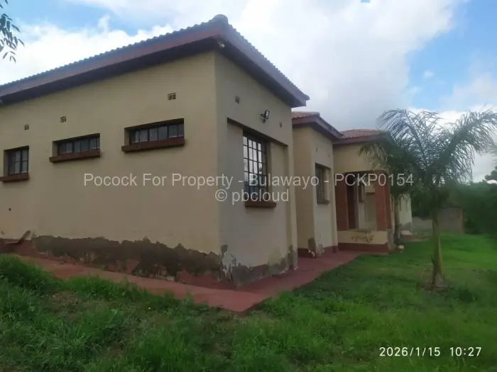 5 Bedroom House for Sale in Buena Vista, Bulawayo