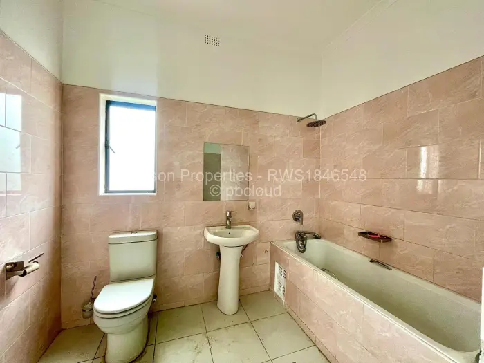 Townhouse/Cluster to Rent in Arlington, Harare