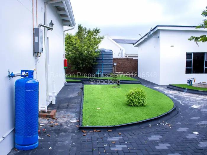 Townhouse/Cluster to Rent in Arlington, Harare